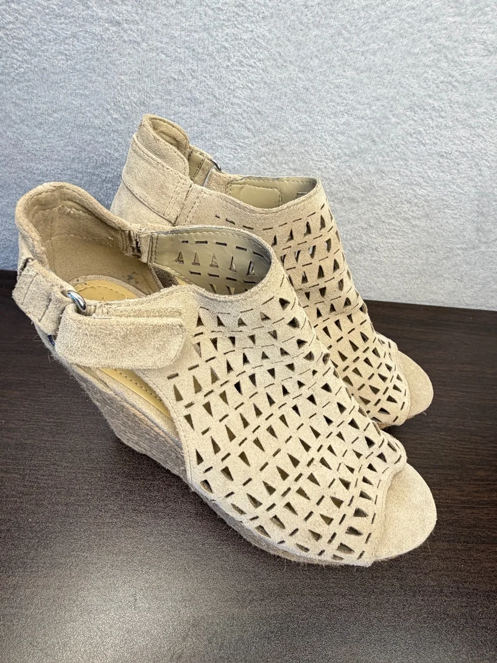 Marc Fisher Beige Suede Espadrille Wedge Sandals Size 10